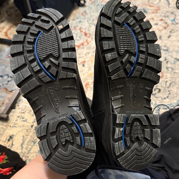 Blundstone Women's Black Chelsea Boots - Picture 2 of 2